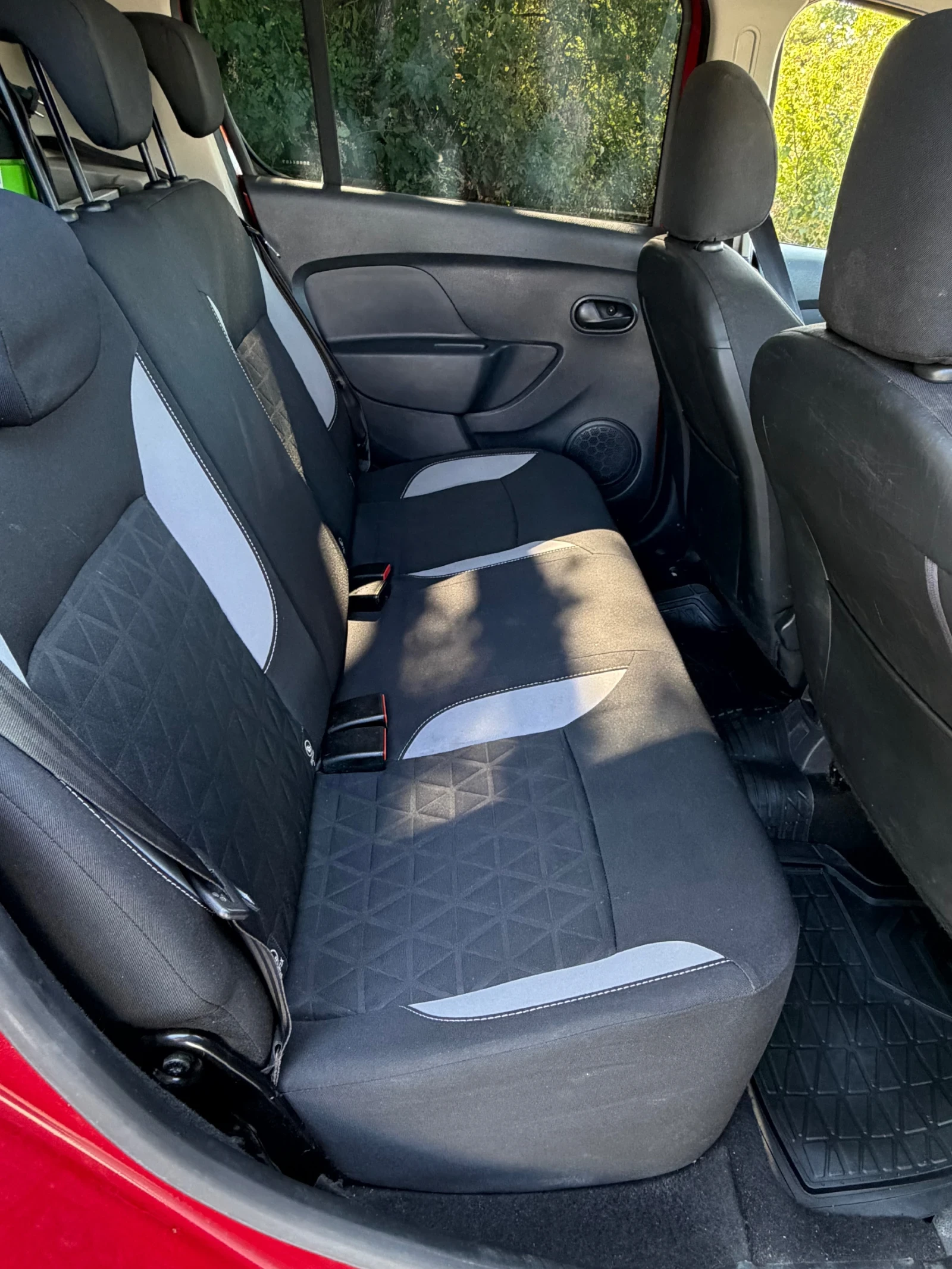 Dacia Sandero Stepway 0.9tce, снимка 11 - Автомобили и джипове - 55969935