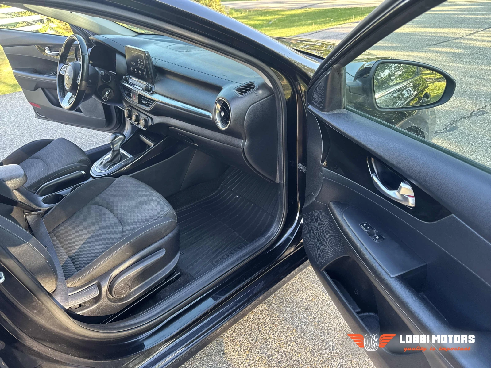 Kia Forte, снимка 13 - Автомобили и джипове - 56018232