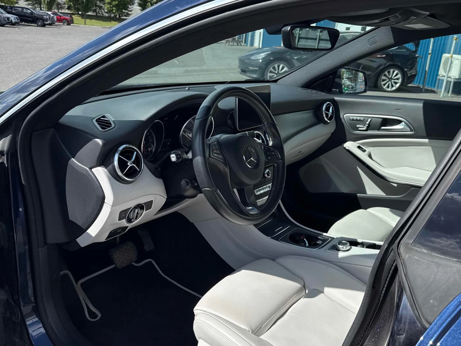 Mercedes-Benz CLA 250 * CARFAX * ОПЦИЯ ЗА ФИНАНСИРАНЕ, снимка 5 - Автомобили и джипове - 56024961