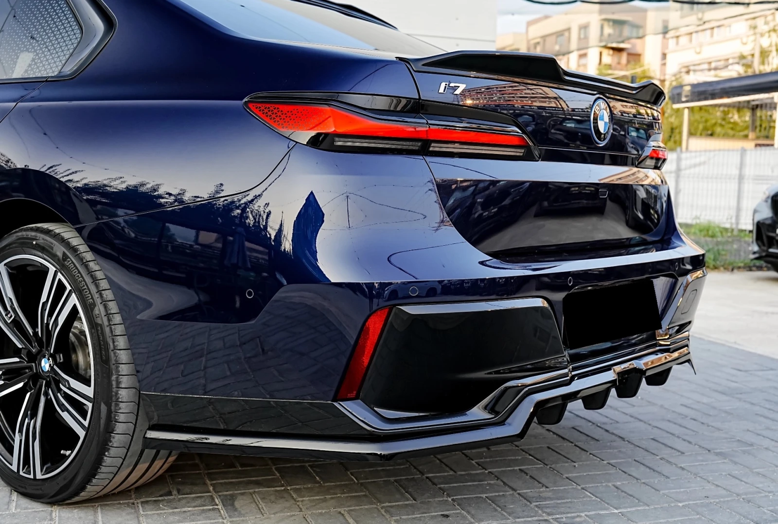BMW i7 xDrive 60 M-Sport, снимка 4 - Автомобили и джипове - 56080136