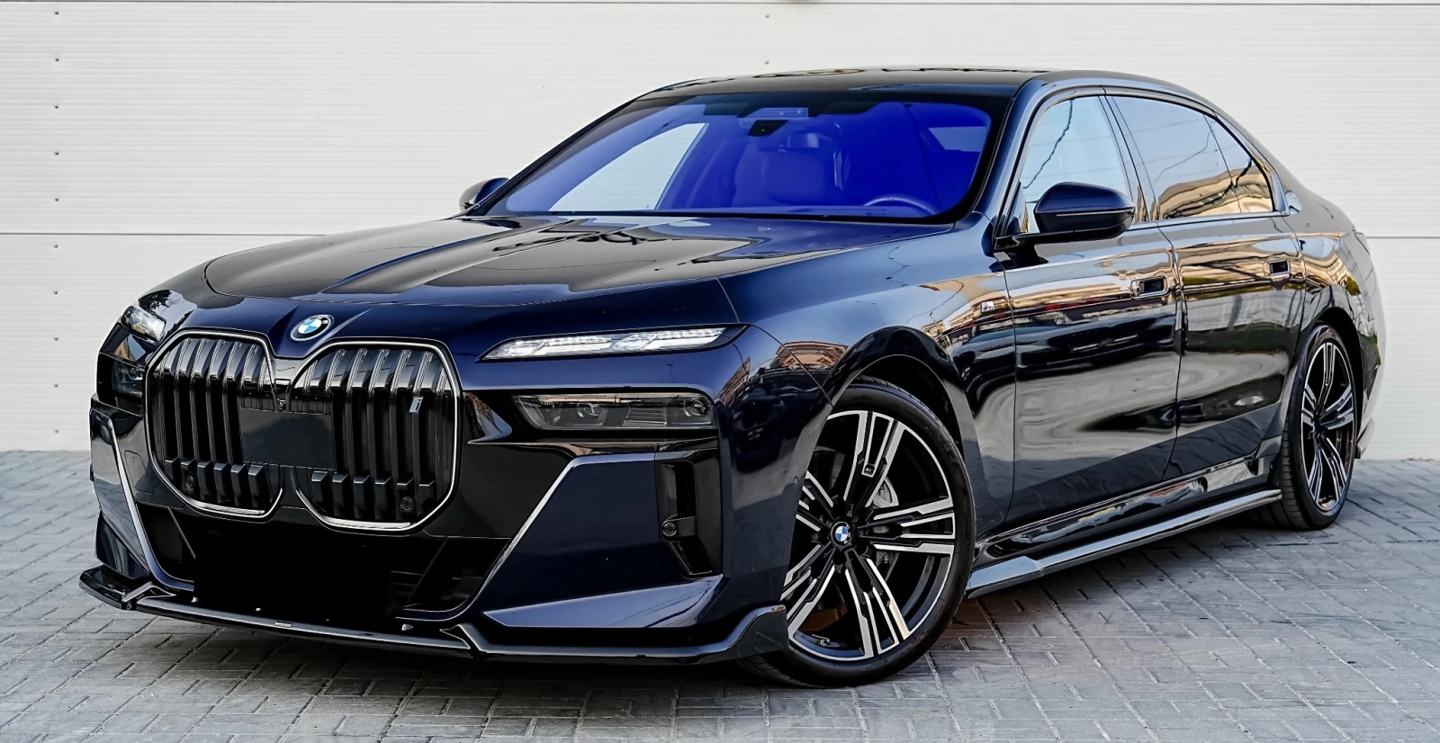BMW i7 xDrive 60 M-Sport, снимка 3 - Автомобили и джипове - 56080136