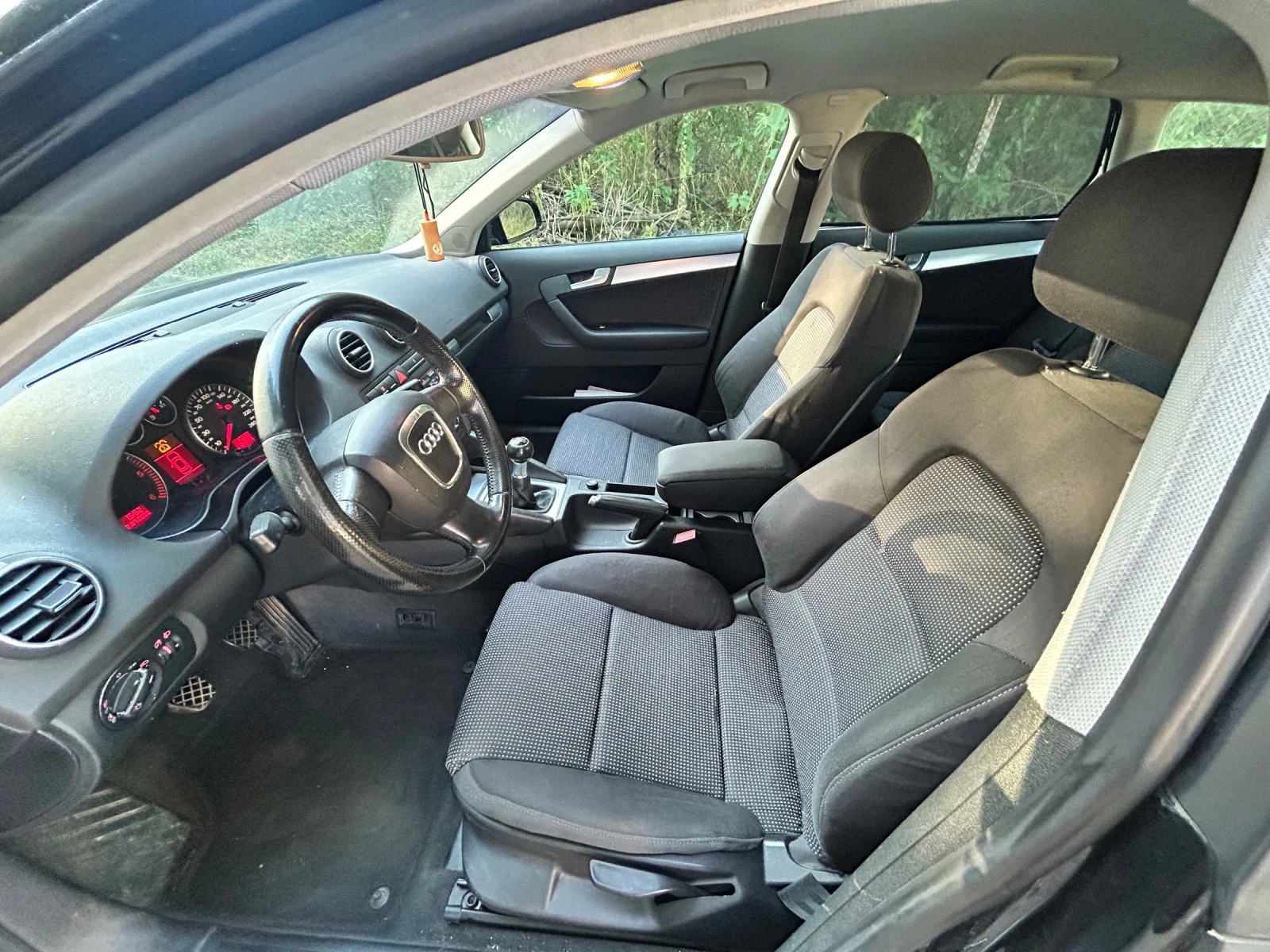 Audi A3 2.0 ТДИ, снимка 11 - Автомобили и джипове - 56084402