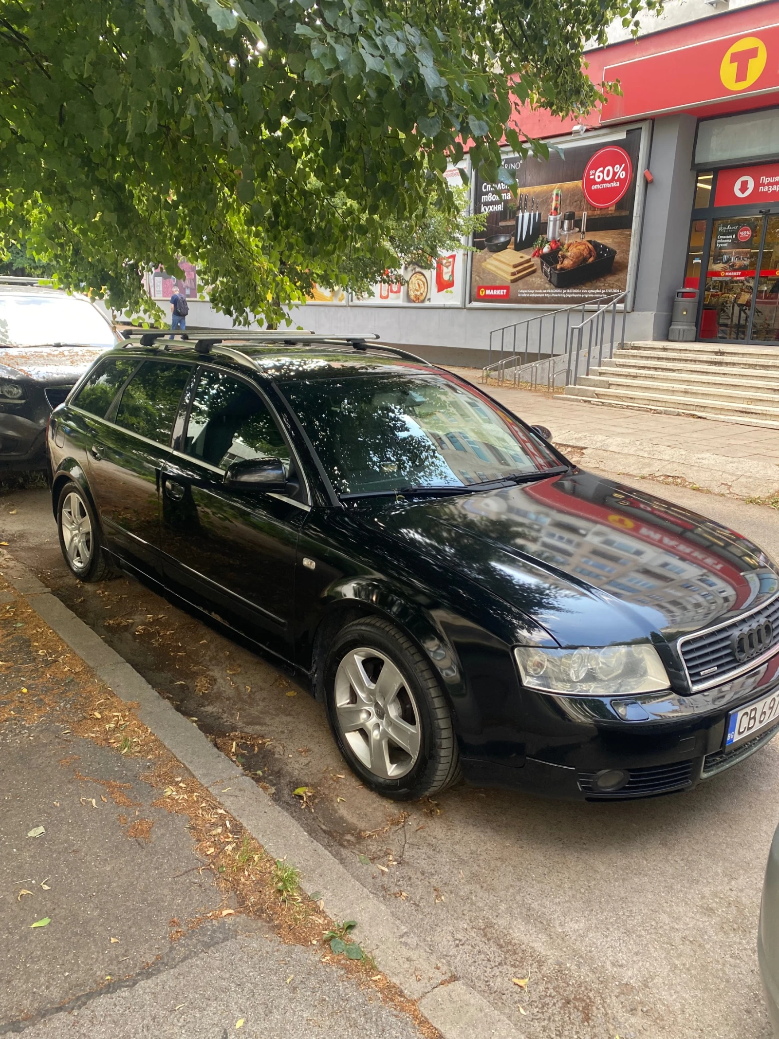 Audi A4 1.8T, снимка 4 - Автомобили и джипове - 56188576
