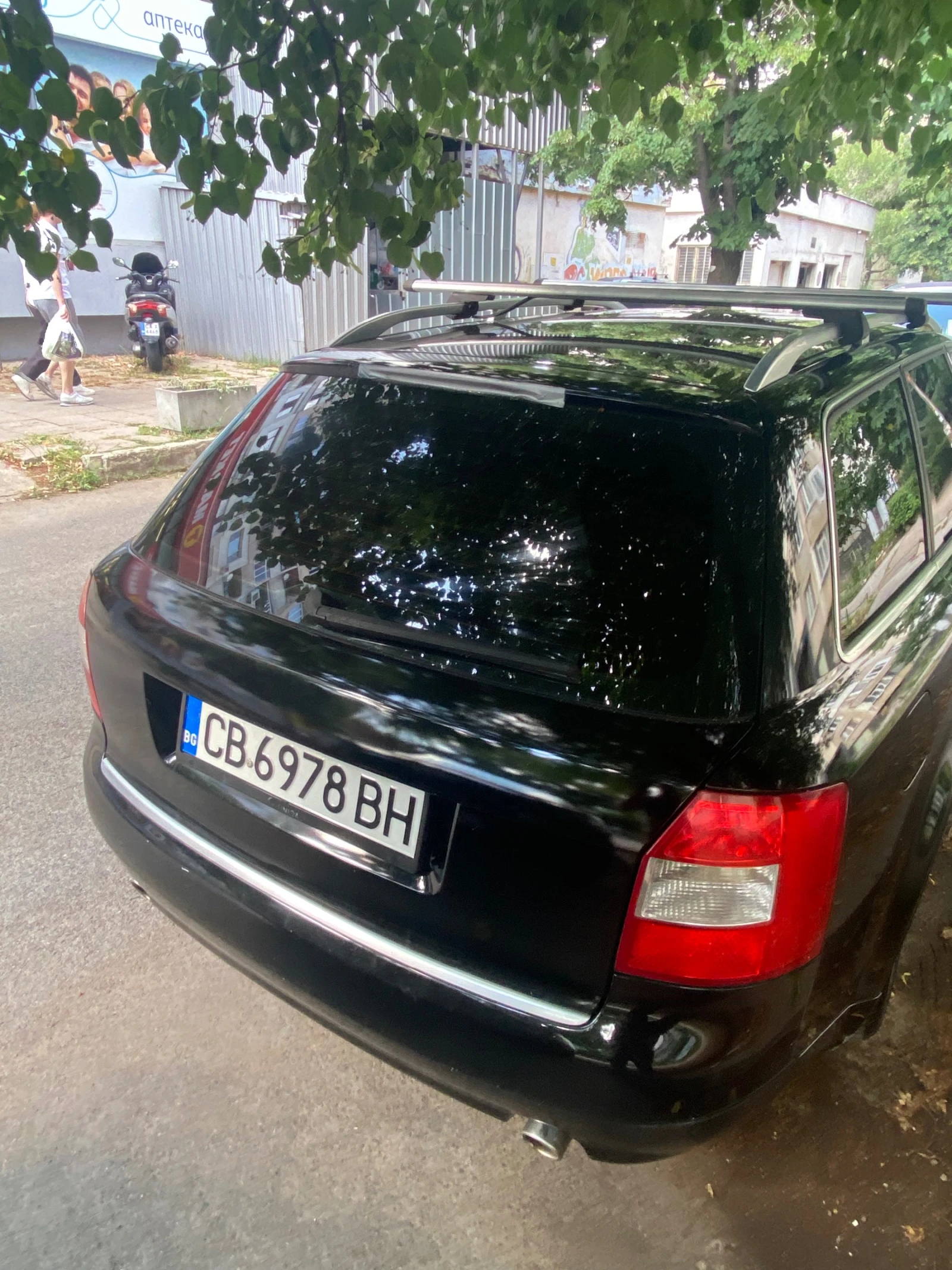 Audi A4 1.8T, снимка 3 - Автомобили и джипове - 56188576