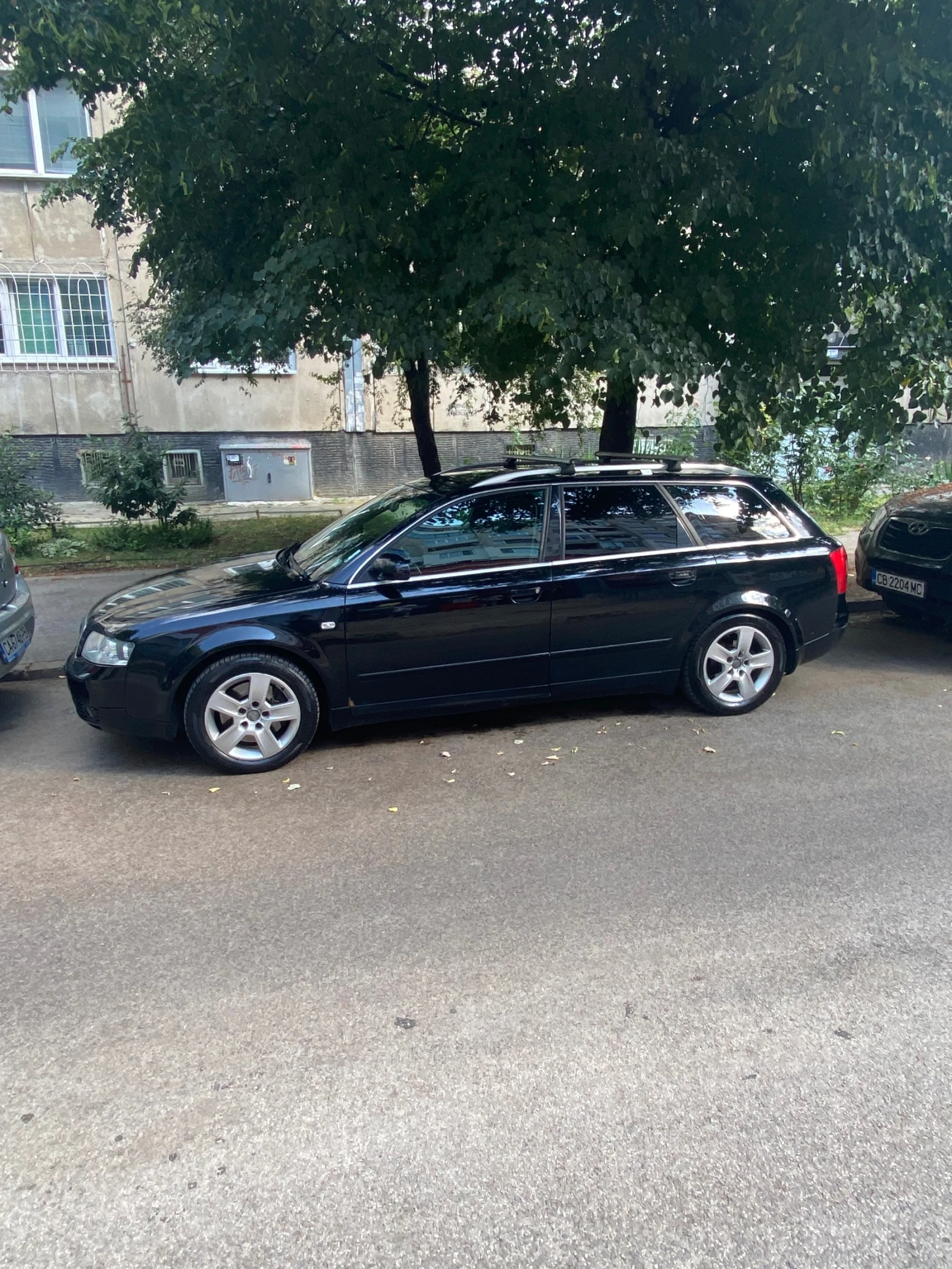 Audi A4 1.8T, снимка 2 - Автомобили и джипове - 56188576