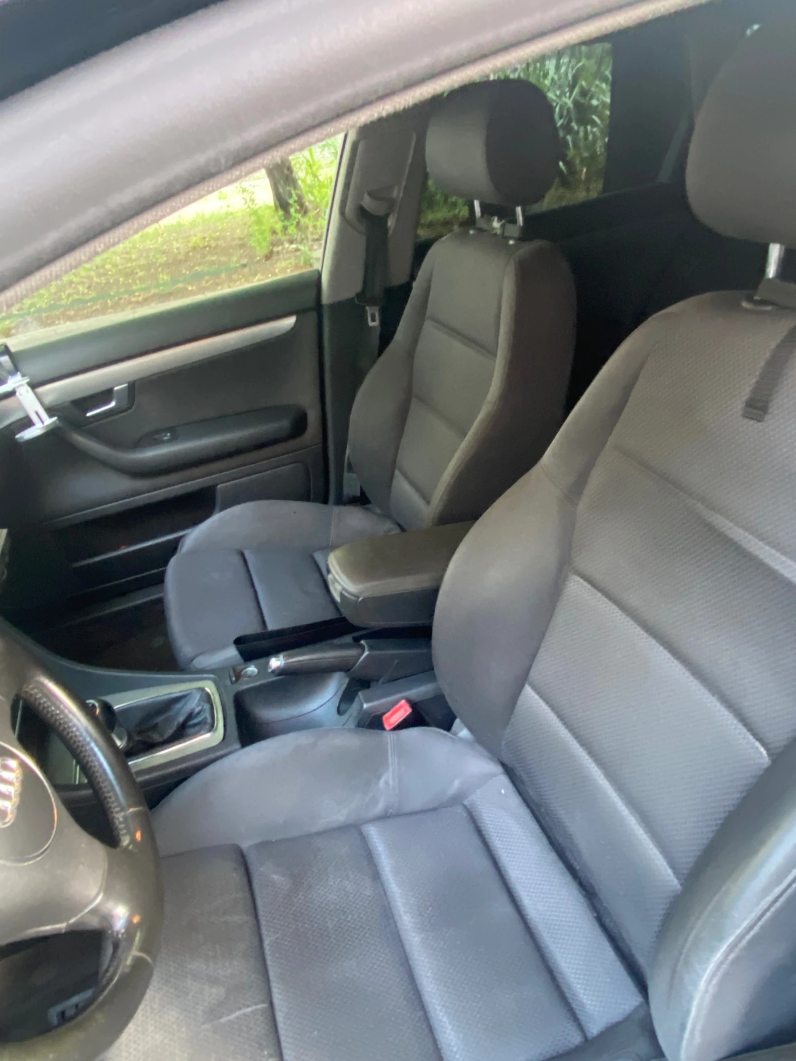 Audi A4 1.8T, снимка 5 - Автомобили и джипове - 56188576