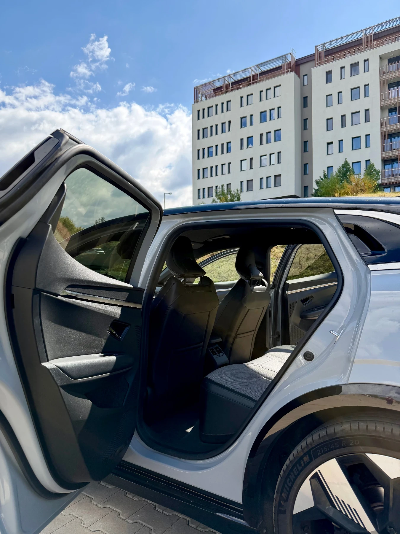 Renault Megane E-tech 60 kWh Techno, снимка 9 - Автомобили и джипове - 56258159