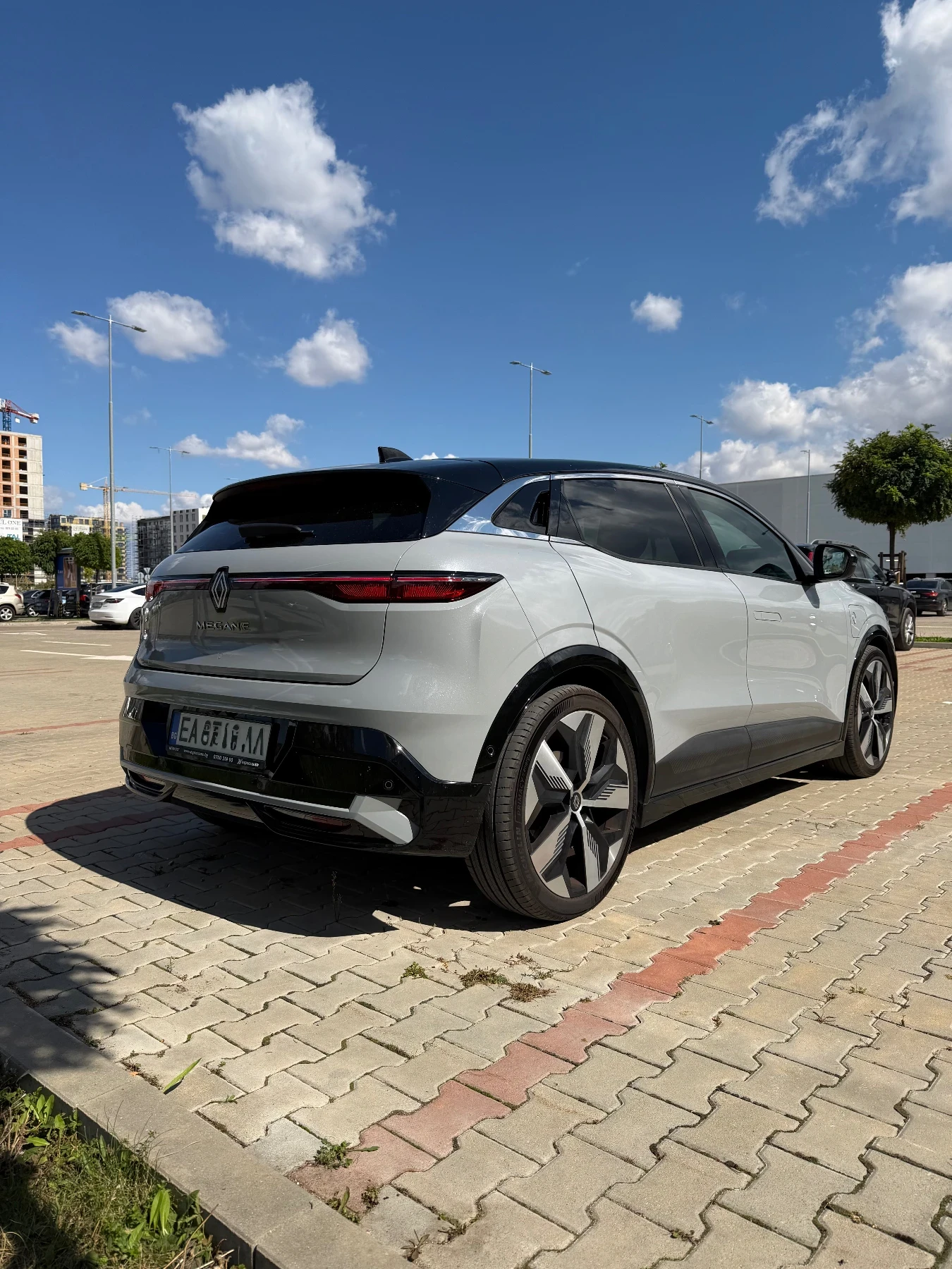 Renault Megane E-tech 60 kWh Techno, снимка 5 - Автомобили и джипове - 56258159
