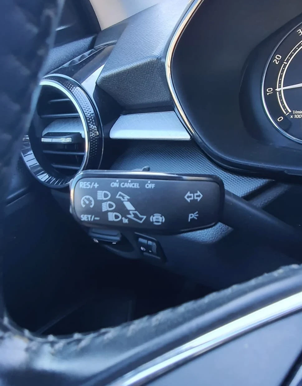 Skoda Fabia 1.0 TSI EVO AMBITION MATRIX, DISTR.135хил.км!, снимка 16 - Автомобили и джипове - 56305488