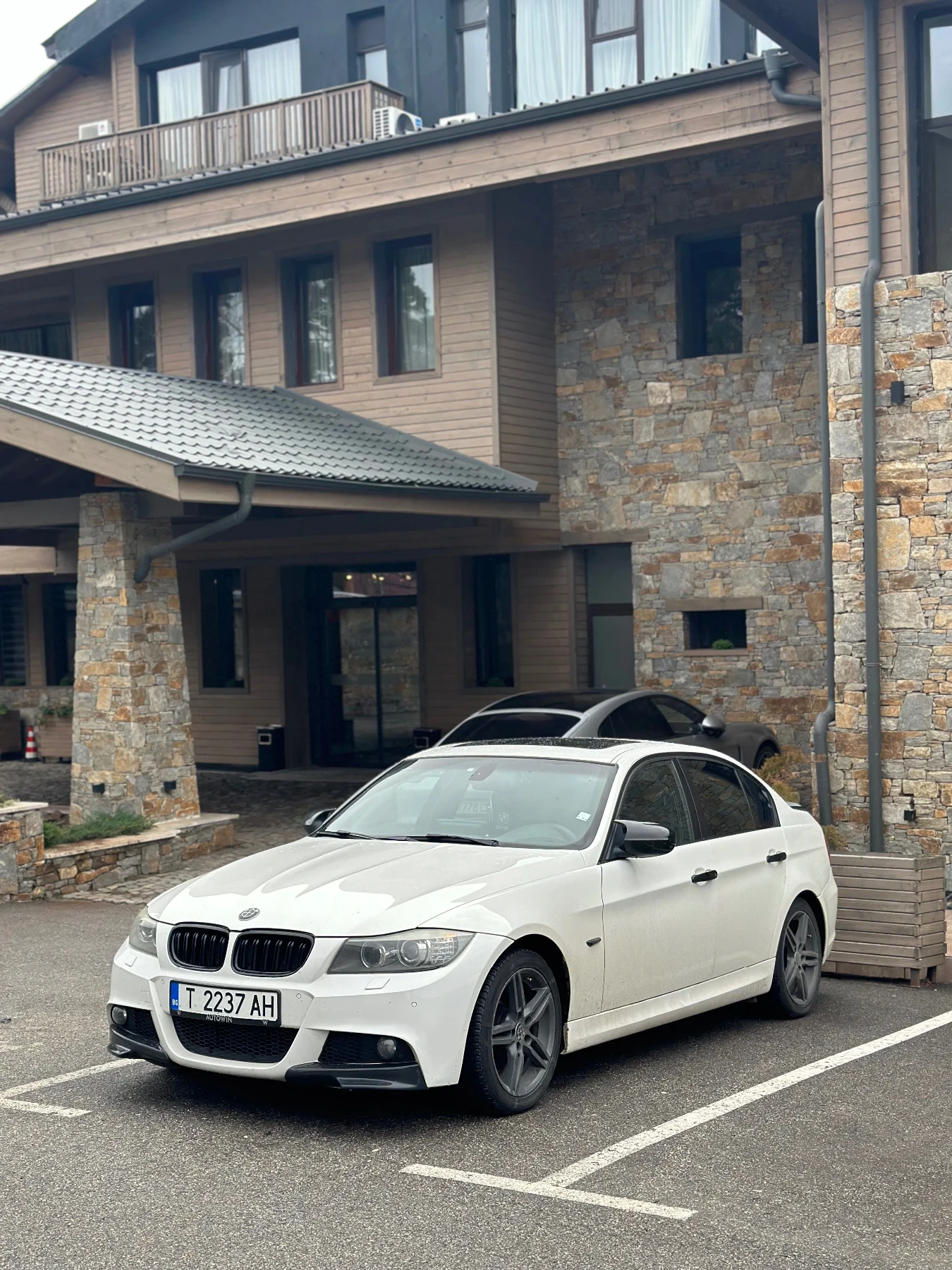 BMW 320, снимка 4 - Автомобили и джипове - 56332943