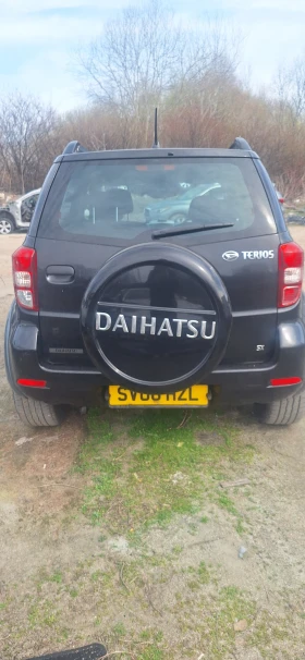 Daihatsu Terios 1.5 4x4 НА ЧАСТИ , снимка 3