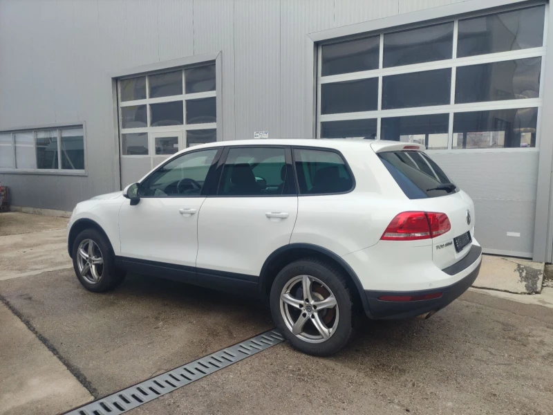 VW Touareg 3.0 d Facelift Panorama, снимка 5 - Автомобили и джипове - 48212890