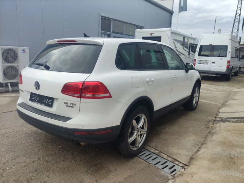 VW Touareg 3.0 d Facelift Panorama, снимка 7 - Автомобили и джипове - 49463882