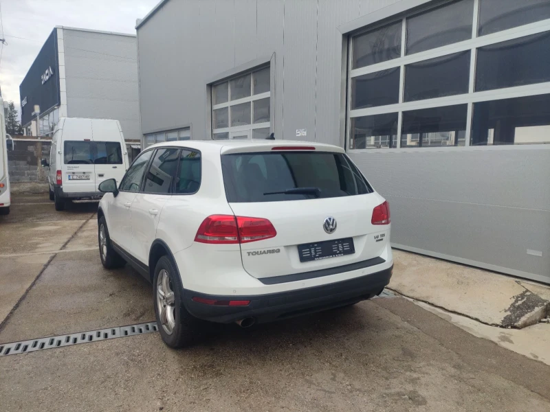 VW Touareg 3.0 d Facelift Panorama, снимка 4 - Автомобили и джипове - 48212890