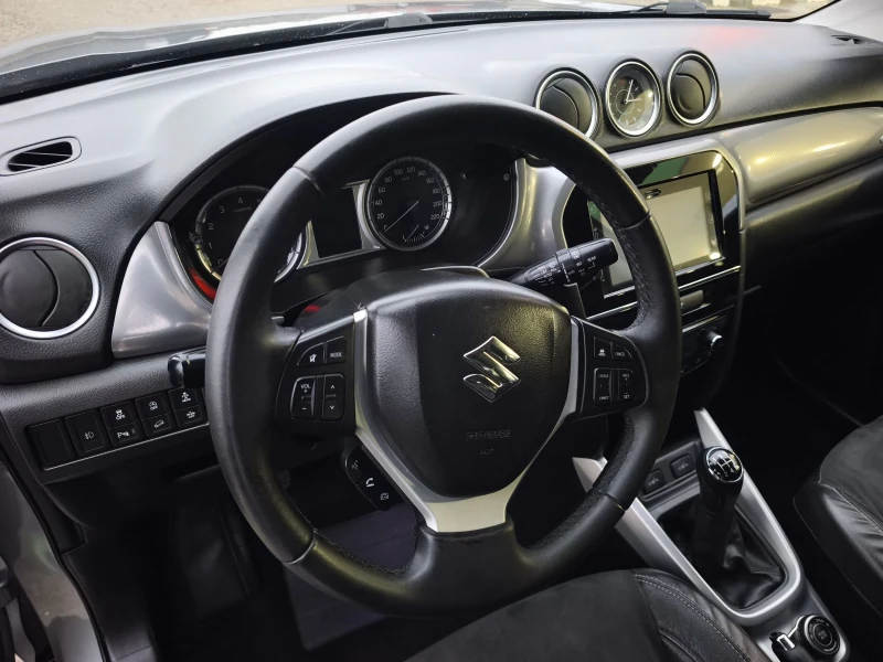 Suzuki Vitara 1.6i 120kc 4x4 FULL SERVICE NEW !!!, снимка 7 - Автомобили и джипове - 52666077