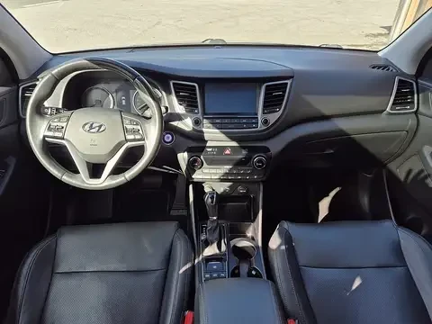 Hyundai Tucson 2.0CRDI 4WD PREMIUM FULL* PANORAMA | Mobile.bg � ����������� 5