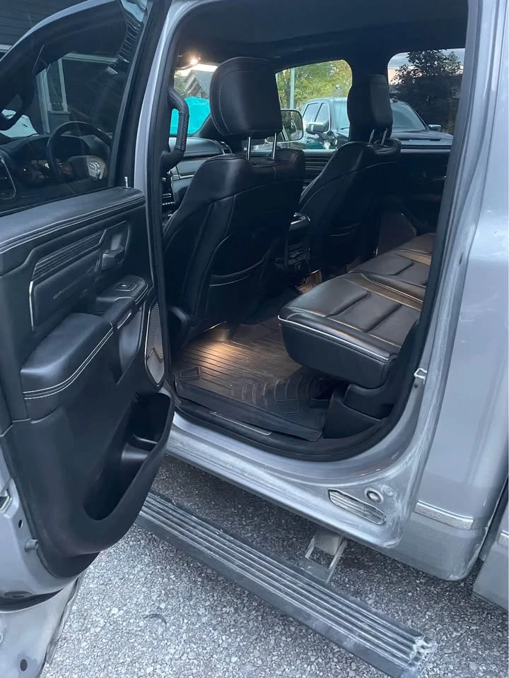 Dodge RAM 1500 Limited / 360 / Harman / ������ ������ / Carfax  | Mobile.bg � ����������� 15