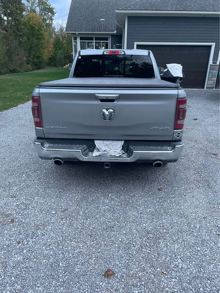Dodge RAM 1500 Limited / 360 / Harman / ������ ������ / Carfax  | Mobile.bg � ����������� 4