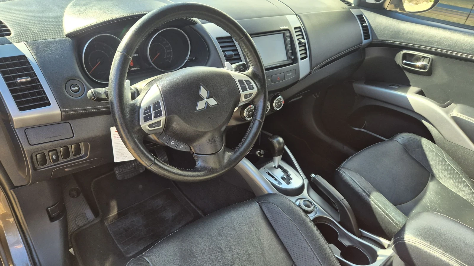 Mitsubishi Outlander 2.4i 4x4 7�. Navigator | Mobile.bg � ����������� 14