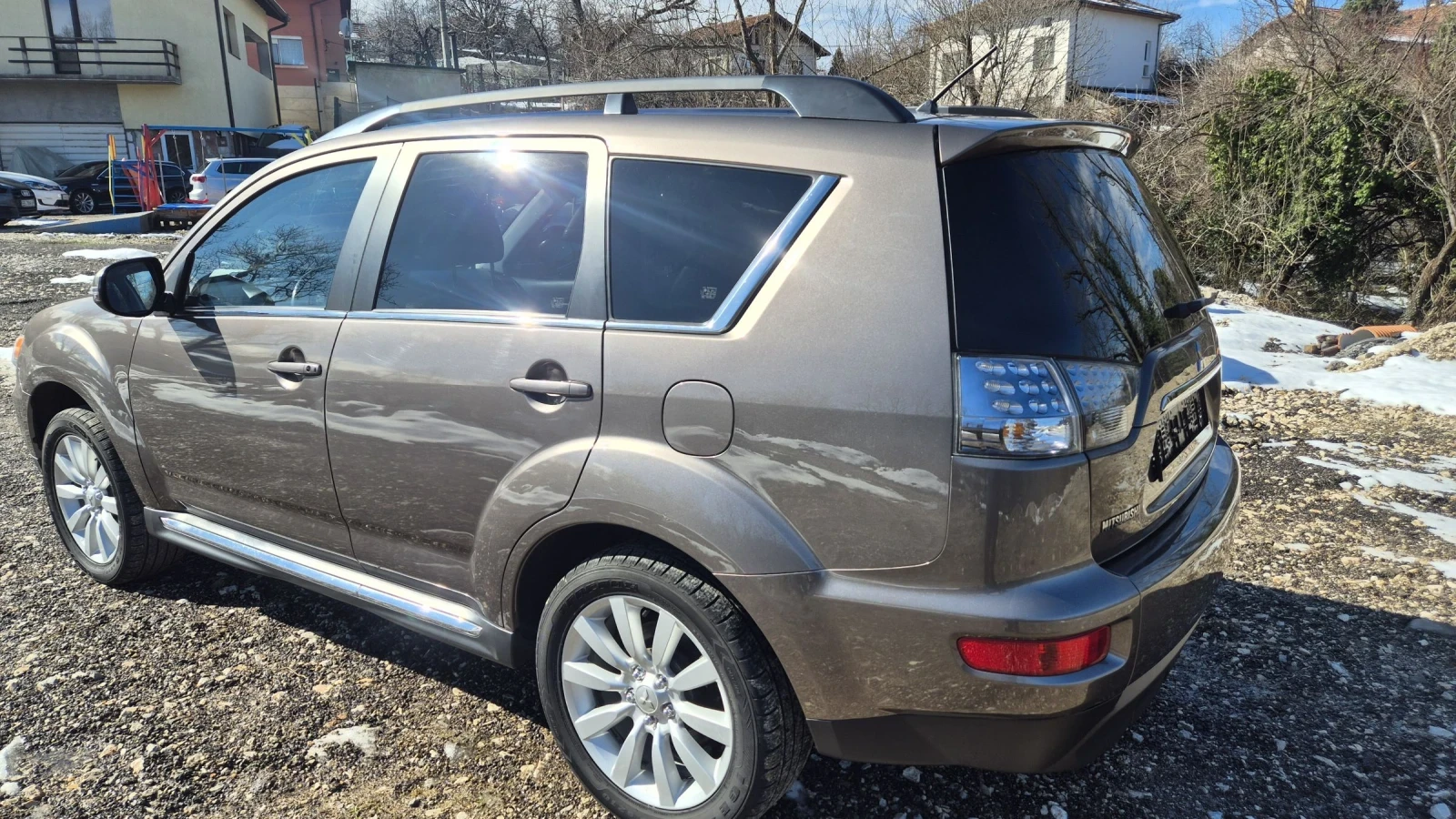 Mitsubishi Outlander 2.4i 4x4 7м. Navigator - изображение 4