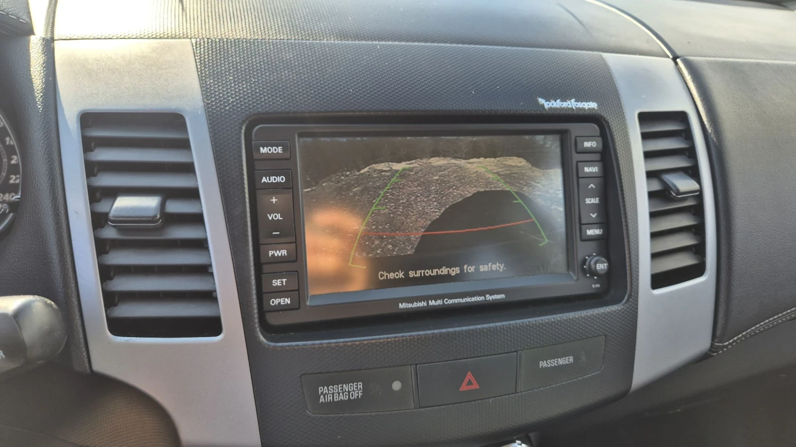 Mitsubishi Outlander 2.4i 4x4 7�. Navigator | Mobile.bg � ����������� 12