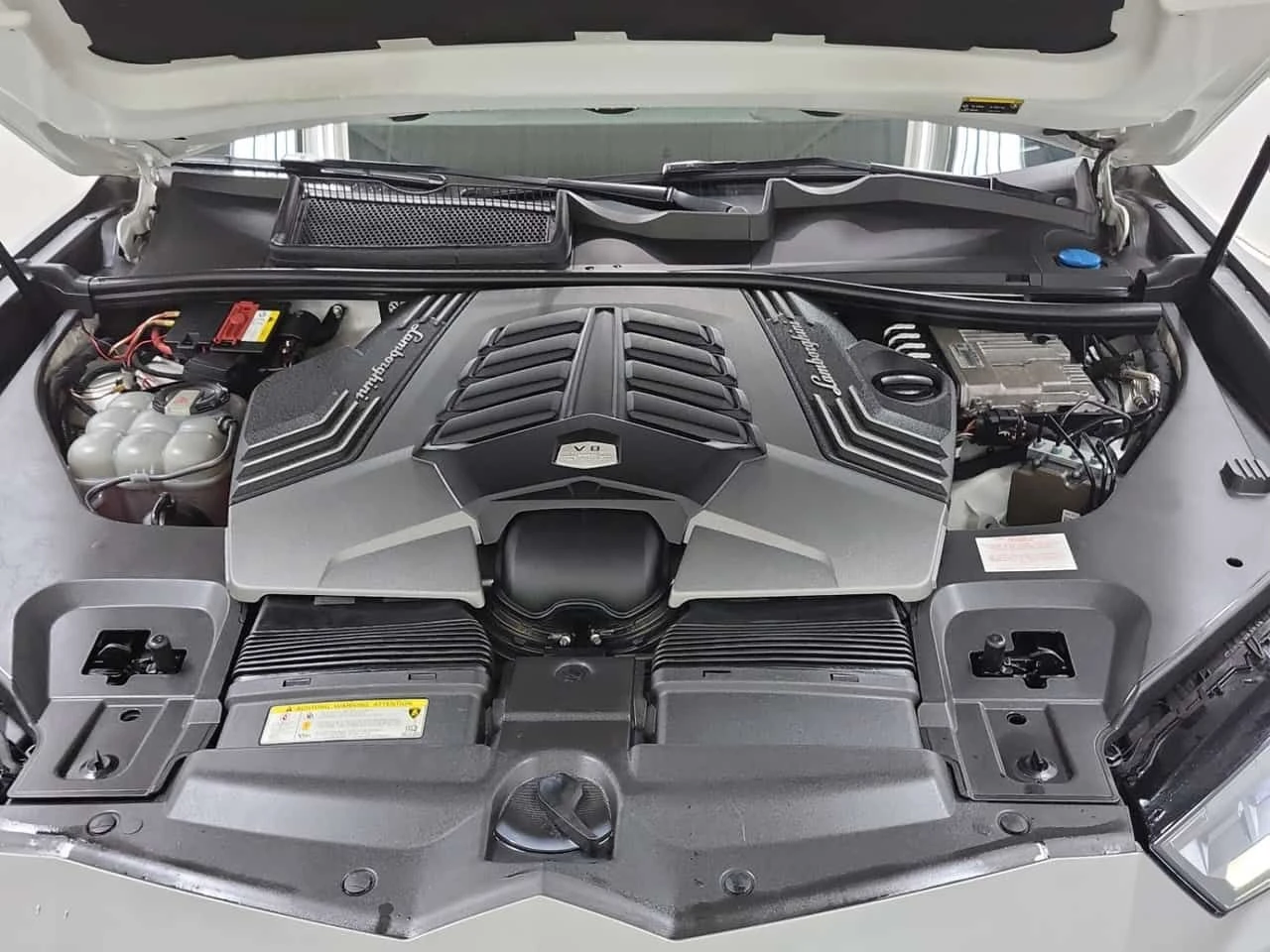 Lamborghini Urus * �������* KEYLESS* PANO*  | Mobile.bg � ����������� 16