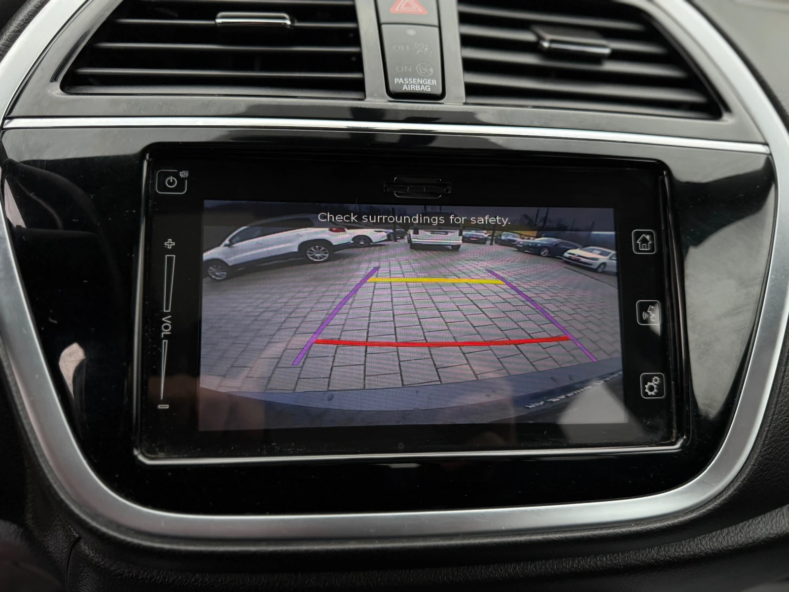 Suzuki SX4 S-Cross 1.4i * Distronic* Keyless* Panorama* Camera* , снимка 14 - Автомобили и джипове - 53957281