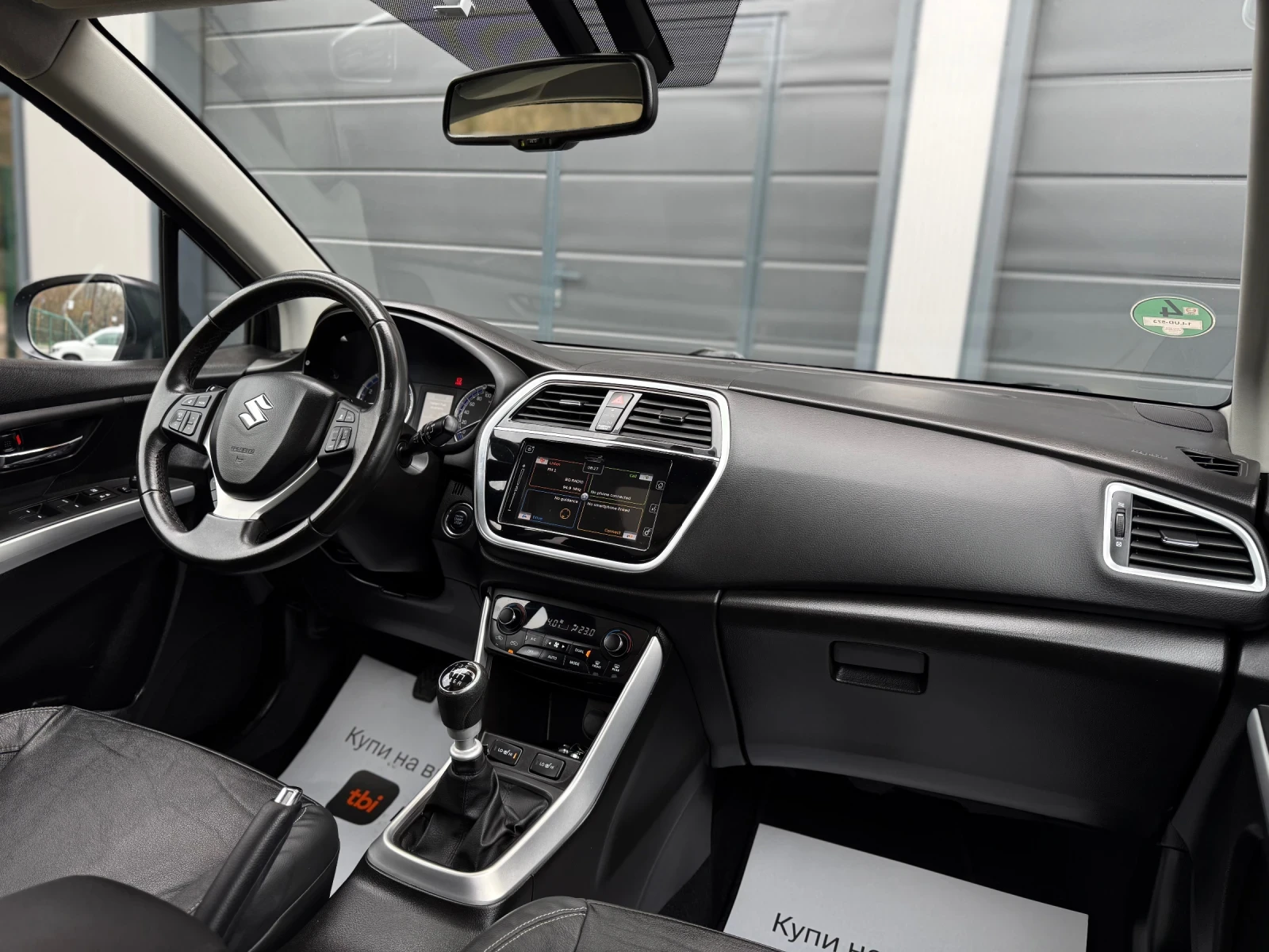 Suzuki SX4 S-Cross 1.4i * Distronic* Keyless* Panorama* Camera* , снимка 10 - Автомобили и джипове - 53957281