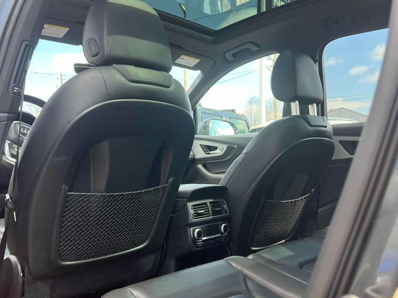 Audi Q7 * Technik * ПЕРФЕКТВО СЕРВИЗИРАНА * 360 КАМЕРА * , снимка 10 - Автомобили и джипове - 54166128