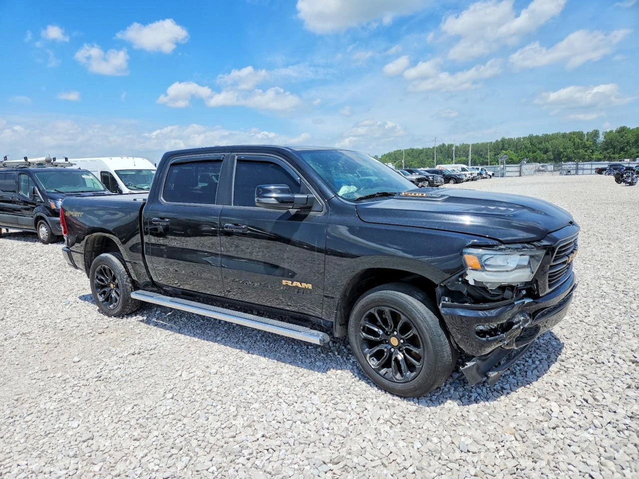 Dodge RAM 1500 LARAMIE* 5.7* AWD* КОЖА* ПОДГРЕВ* NAVI* LED* , снимка 4 - Автомобили и джипове - 55562975