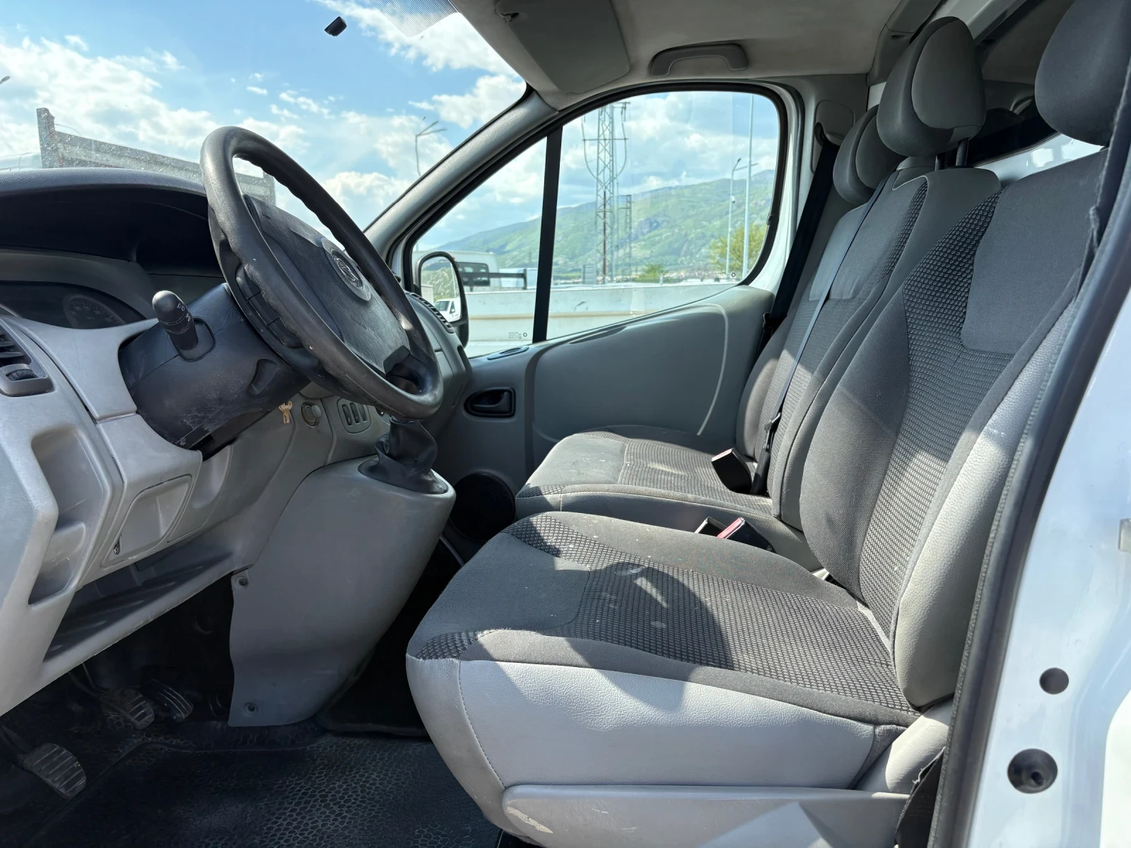 Opel Vivaro 2.0 CDTI - изображение 8