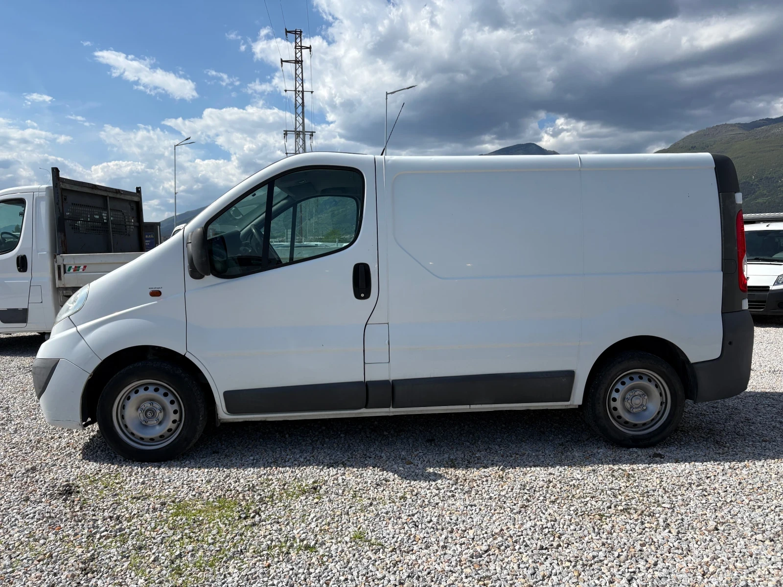 Opel Vivaro 2.0 CDTI - изображение 4