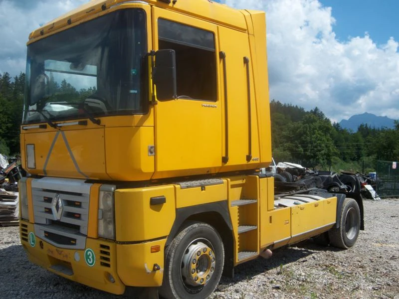 Renault Magnum 440, снимка 2 - Камиони - 22322364