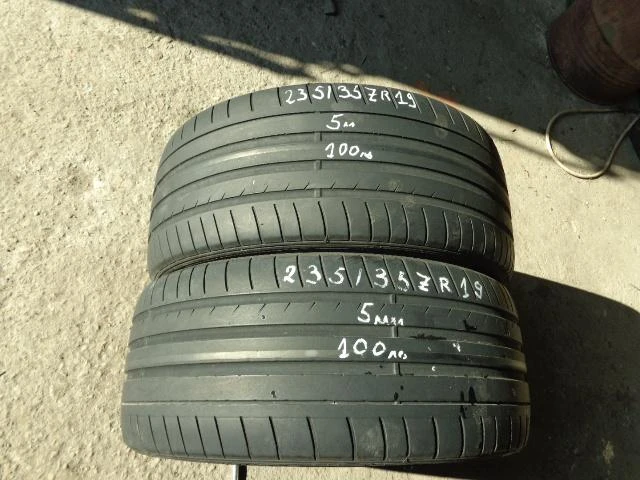 Гуми Летни 235/35R19, снимка 2 - Гуми и джанти - 9743707