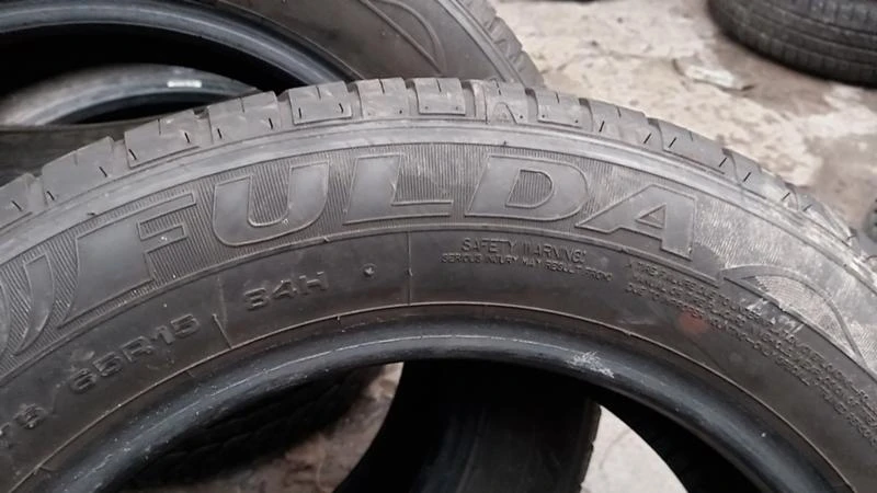 Гуми Летни 175/65R15, снимка 3 - Гуми и джанти - 27726907