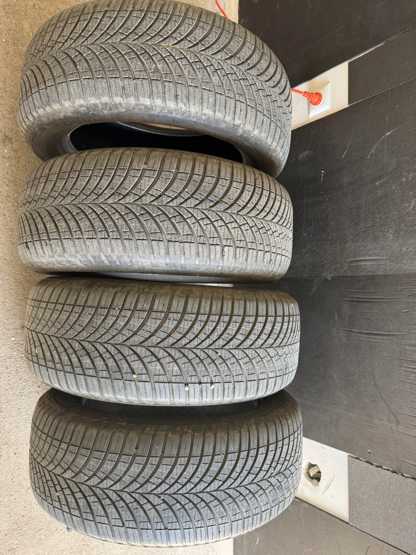 Гуми Всесезонни 225/55R18