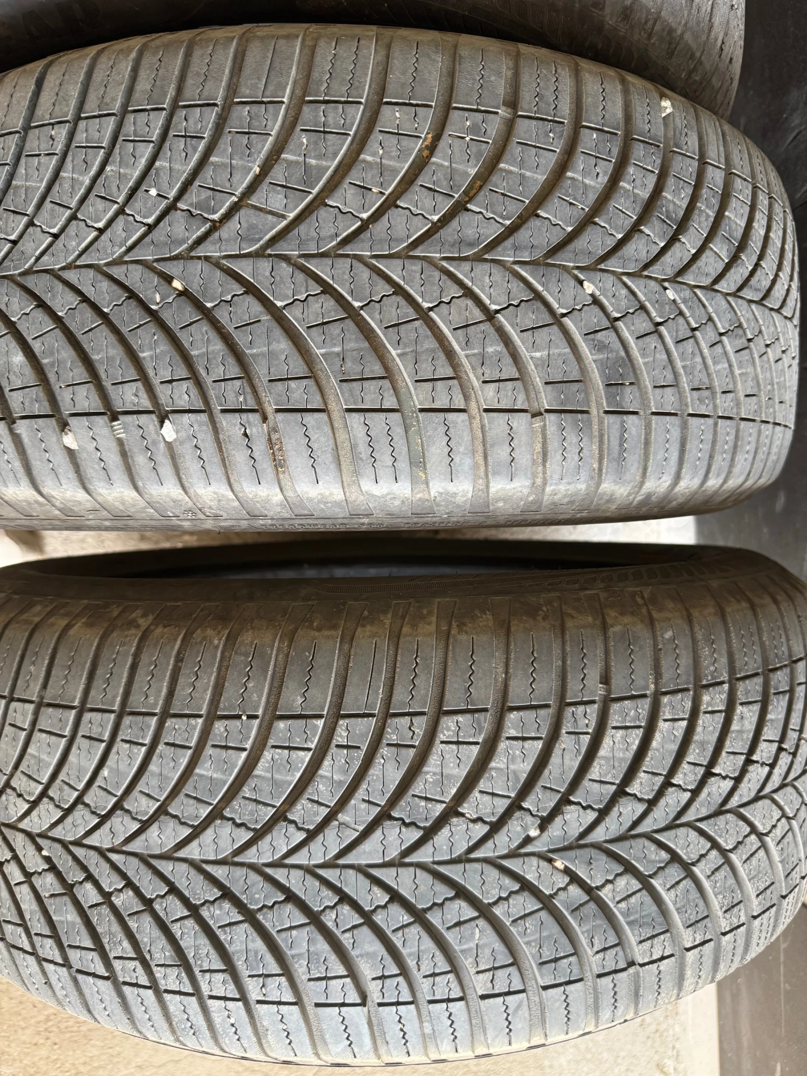 Гуми Всесезонни 225/55R18, снимка 3 - Гуми и джанти - 54233329