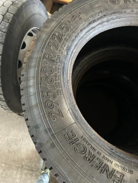 Гуми Всесезонни 295/60R22.5, снимка 5 - Гуми и джанти - 47409345