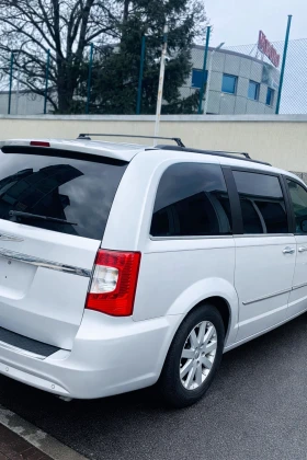 Chrysler Town and Country 3.6/V6, снимка 3