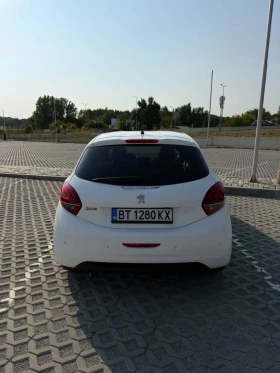Peugeot 208 PURE TECH 2019 БЕНЗИН 1.2, снимка 2
