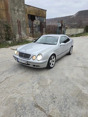     Mercedes-Benz CLK 320