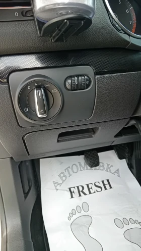 VW Golf - 6000 € / 11734.98 лв. - 98508488 9