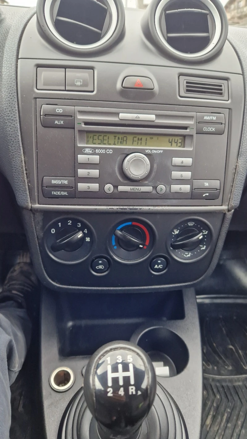 Ford Fiesta 1.4tdci , снимка 8 - Автомобили и джипове - 44114363