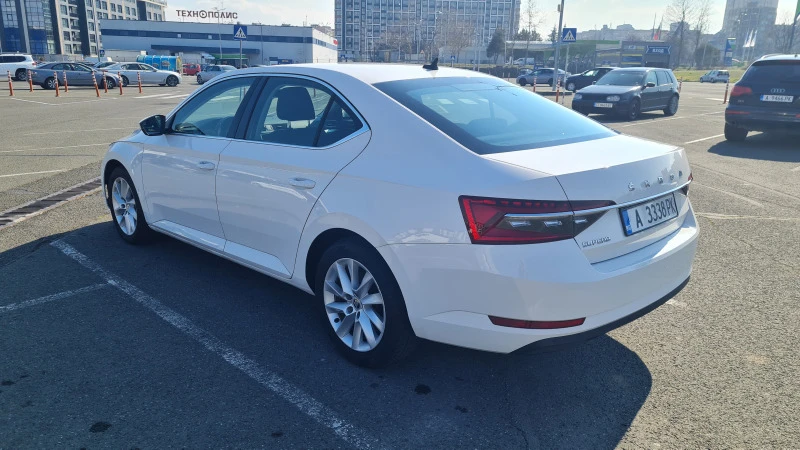 Skoda Superb 3 facelift, снимка 3 - Автомобили и джипове - 46546915