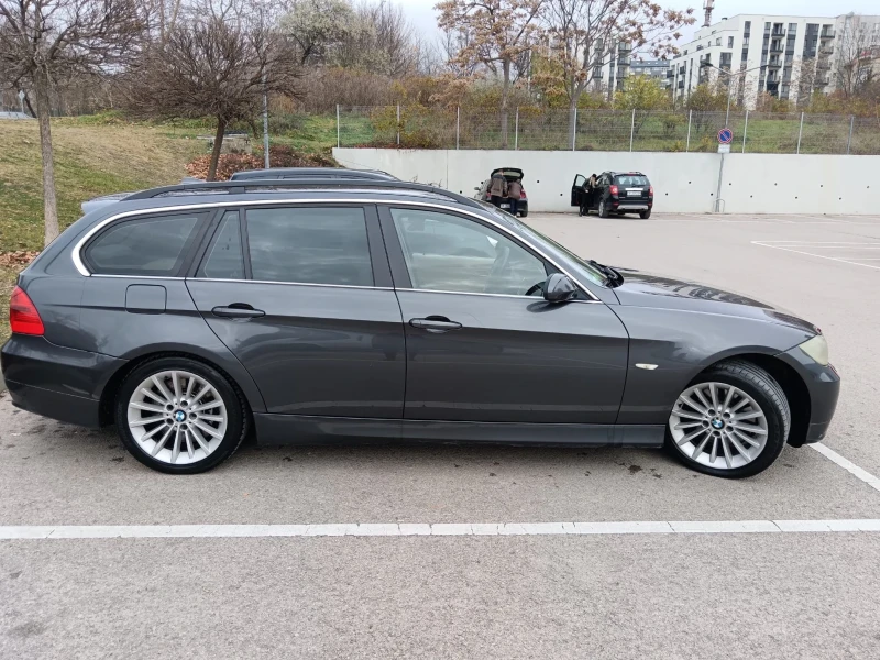 BMW 330 I, снимка 3 - Автомобили и джипове - 48233084