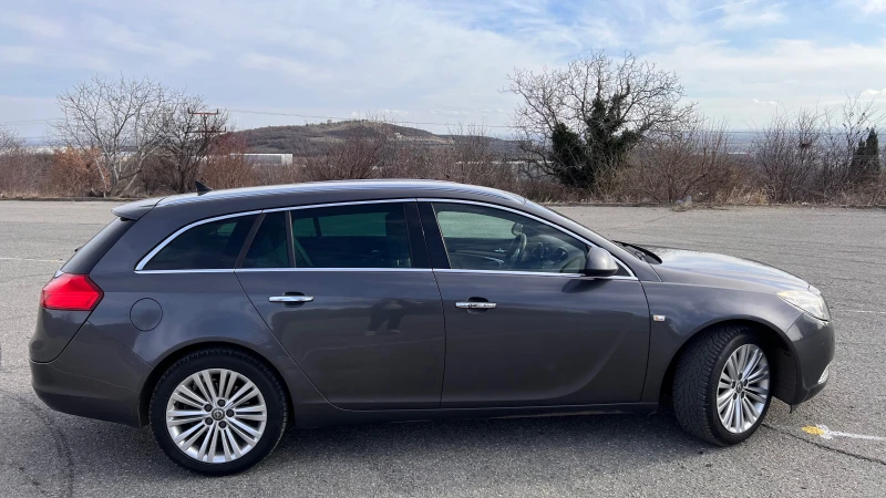 Opel Insignia, снимка 5 - Автомобили и джипове - 48901061