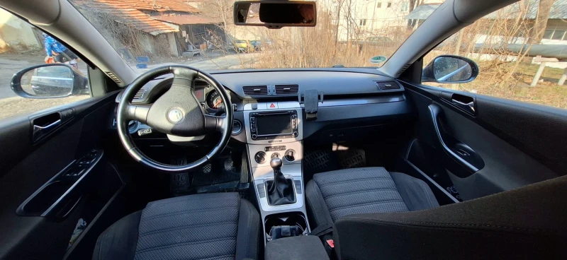 VW Passat, снимка 4 - Автомобили и джипове - 49007719