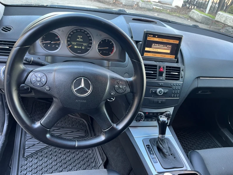 Mercedes-Benz E 220 Avantgarde, снимка 6 - Автомобили и джипове - 49010531