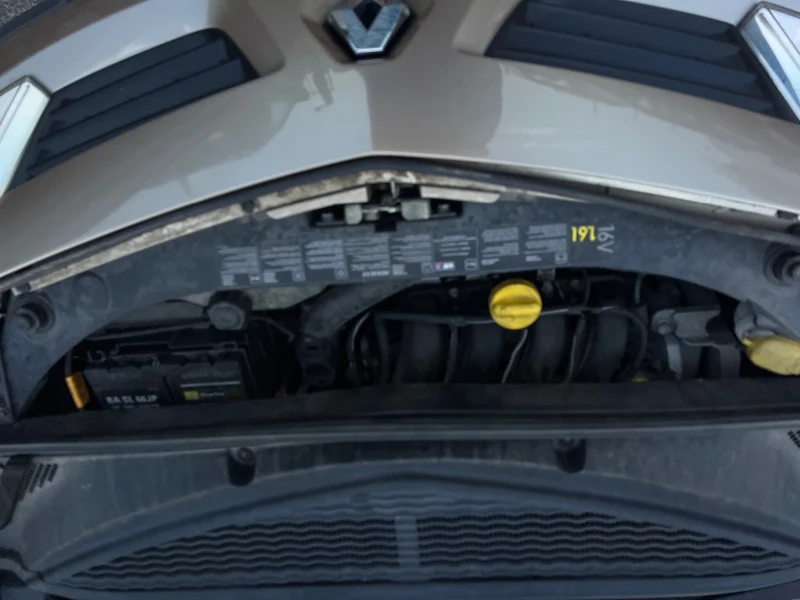 Renault Modus 1.6i AVTOMAT, снимка 11 - Автомобили и джипове - 51159136