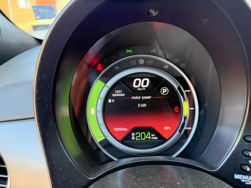 Fiat 500 e, снимка 7 - Автомобили и джипове - 52584372